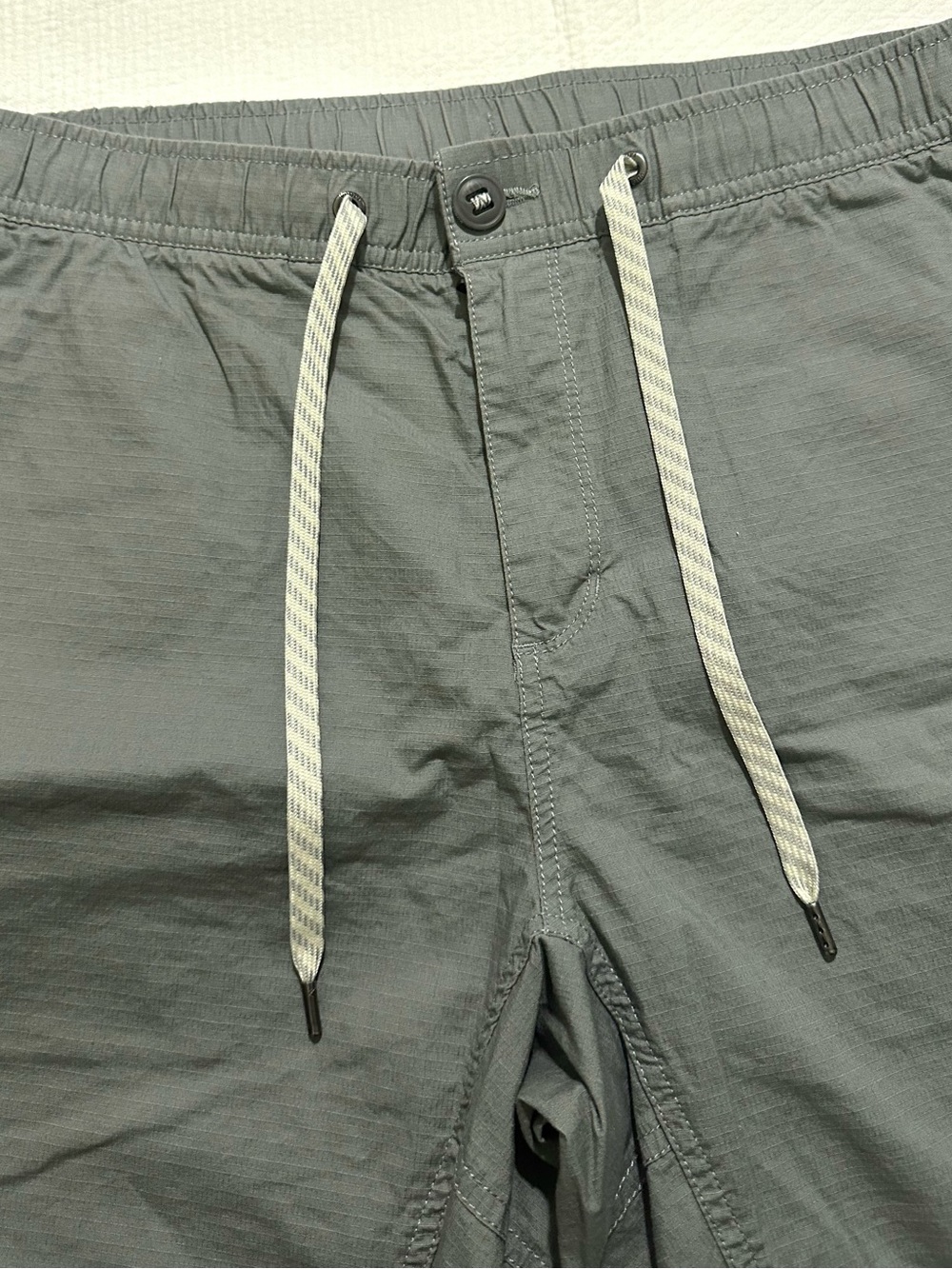 Vuori Men’s Ripstop Shorts - Stormy Large - Picture 4 of 7